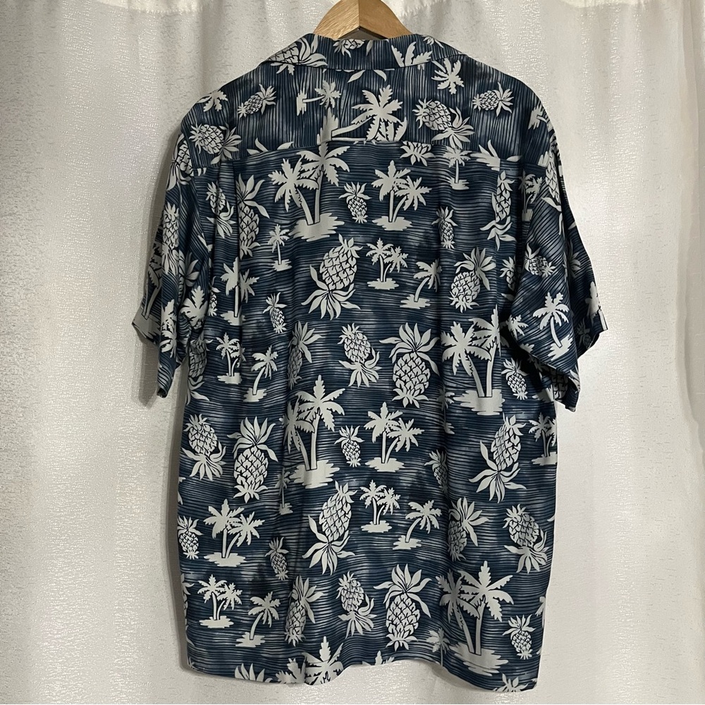 Tommy Bahama Blue Casual Button Down Shirt